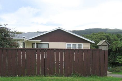 Photo of property in 17 Cecil Road, Tawa, Wellington, 5028