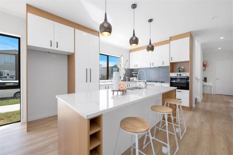 Photo of property in 53 Ksenia Drive, Flat Bush, Auckland, 2019