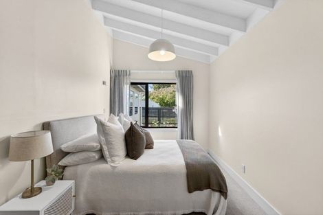 Photo of property in 9 Harvey Road, Bluff Hill, Napier, 4110