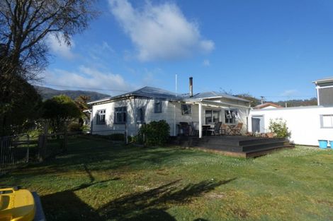 Photo of property in 27 Aylmer Street, Ross, 7812