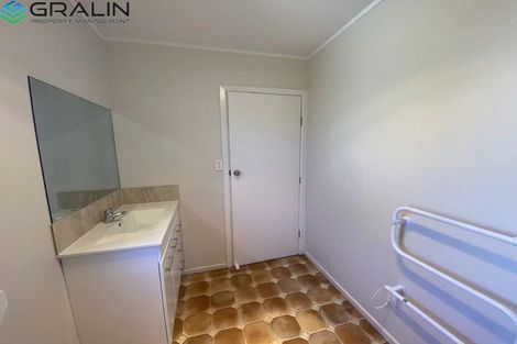 Photo of property in 27 Rimu Street, New Lynn, Auckland, 0600