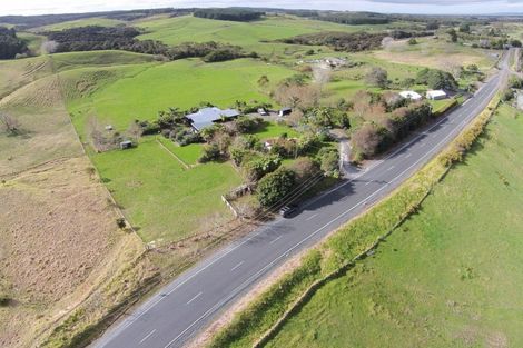 Photo of property in 100 Upper Orewa Road, Wainui, Silverdale, 0992