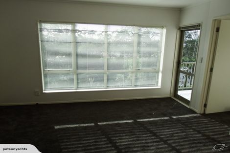 Photo of property in The Haven, 15/120 Beach Haven Road, Beach Haven, Auckland, 0626