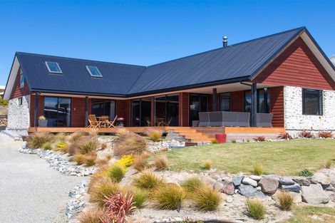 Photo of property in 1 Pollock Place, Lake Tekapo, 7999