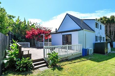 Photo of property in 1/7 Banksia Place, Goodwood Heights, Auckland, 2105