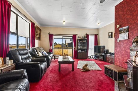 Photo of property in 12 Dunn Street, Egmont Village, 4372