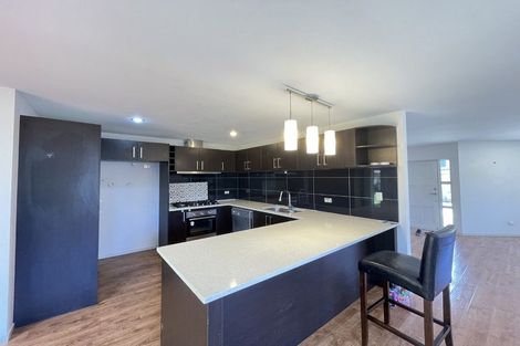 Photo of property in 13a Woodside Road, Massey, Auckland, 0614