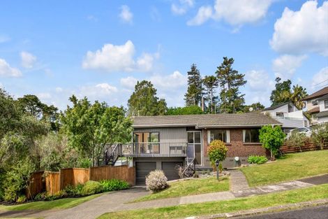 Photo of property in 21 Lastel Place, Shelly Park, Auckland, 2014