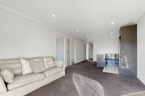 Photo of property in 2d/47 Stanhope Road, Mount Wellington, Auckland, 1051