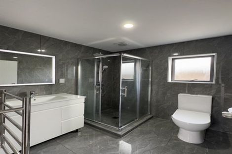 Photo of property in 466a Massey Road, Mangere East, Auckland, 2024