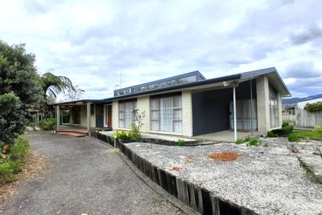 Photo of property in 397 Arapaepae Road South, Levin, 5571