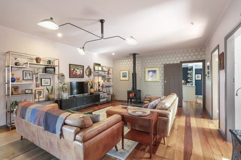 Photo of property in 324 Titirangi Road, Titirangi, Auckland, 0604