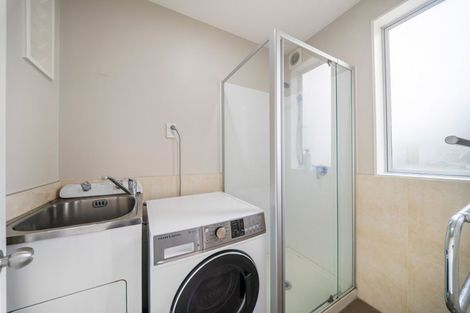 Photo of property in 14/6 Islington Avenue, New Lynn, Auckland, 0600