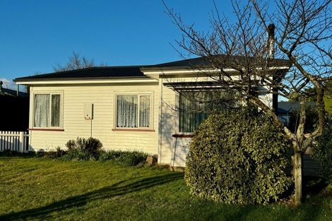 Photo of property in 32 Mathias Street, Darfield, 7510