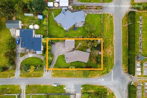 Photo of property in 2 Ballantrae Street, Wallacetown, 9816