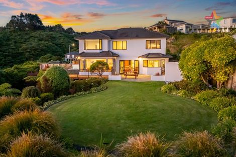 Photo of property in 9 Oceanview Terrace, Tirohanga, Lower Hutt, 5010