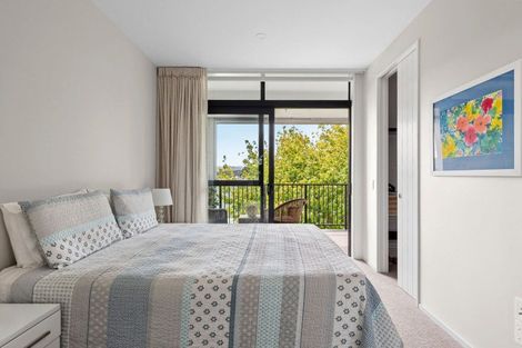 Photo of property in 204/86 Alpha Street, Cambridge, 3434