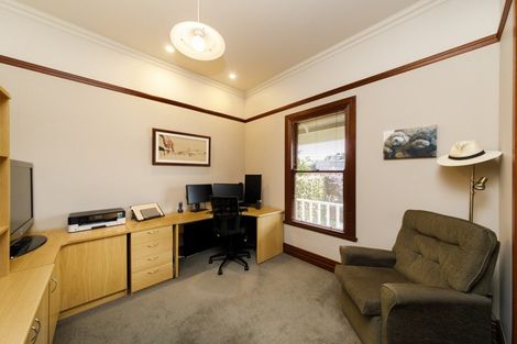 Photo of property in 79 Cashmere Drive, Fitzherbert, Palmerston North, 4410