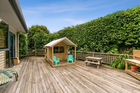 Photo of property in 108a Wairau Road, Oakura, 4314