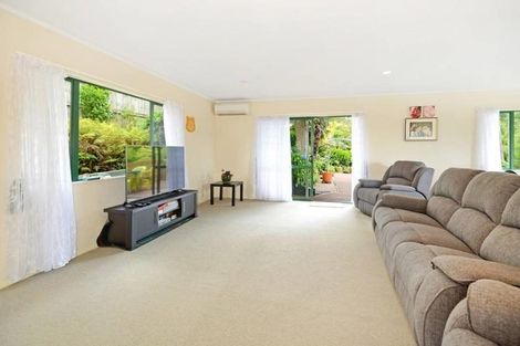 Photo of property in 1/20 Glen Vista Place, Bayview, Auckland, 0629