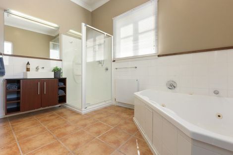 Photo of property in 19 Beach Street, Fitzroy, New Plymouth, 4312