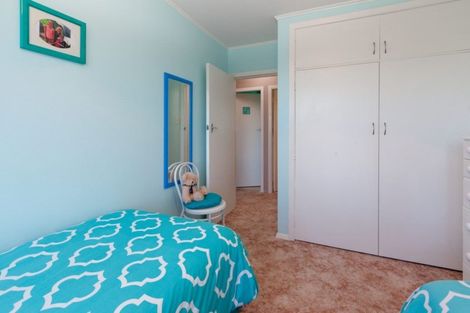 Photo of property in 4 Makora Grove, Paremata, Porirua, 5024