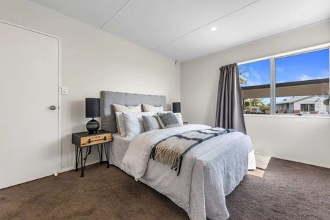 Photo of property in 21 Oreti Place, Clover Park, Auckland, 2019