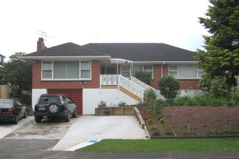 Photo of property in 15 James Evans Drive, Northcote, Auckland, 0627