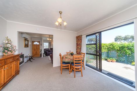 Photo of property in 1 Mcarthur Street, Terrace End, Palmerston North, 4410