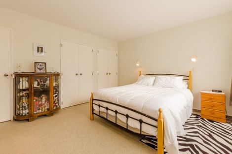 Photo of property in 130 Field Way, Waikanae Beach, Waikanae, 5036