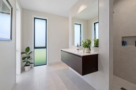 Photo of property in 39 Sunline Drive, Leamington, Cambridge, 3432