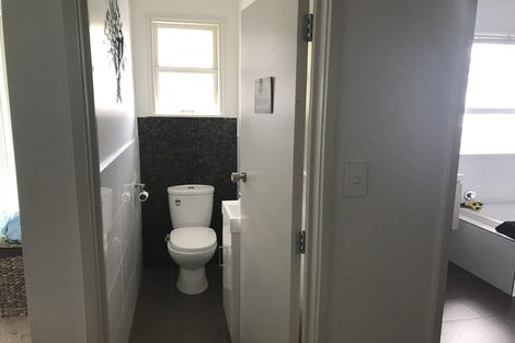 Photo of property in 1 Cherry Grove, Strathmore Park, Wellington, 6022