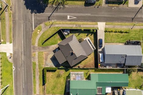 Photo of property in 44 Athenree Road, Athenree, Katikati, 3177