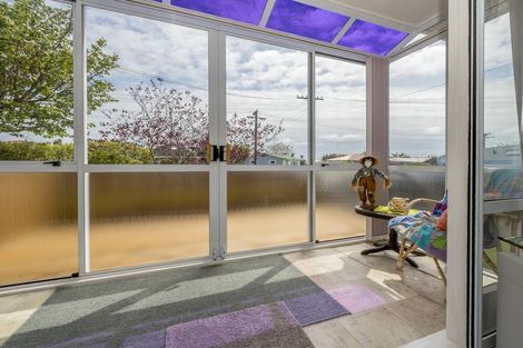 Photo of property in 14 Cobham Street, Levin, 5510