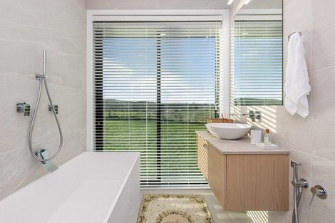 Photo of property in 135 Okura River Road, Okura, Albany, 0792