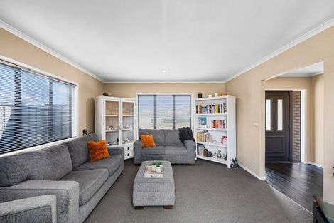 Photo of property in 11 Lewis Way, Poraiti, Napier, 4112