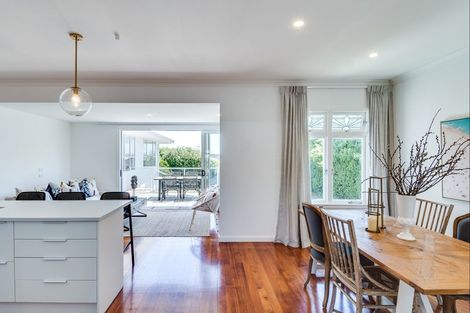 Photo of property in 51 Te Mata Road, Havelock North, 4130