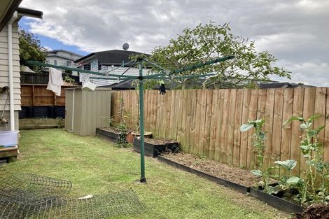 Photo of property in 4b Virginia Street, Henderson, Auckland, 0612