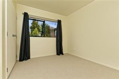 Photo of property in 12a Firle Place, Green Bay, Auckland, 0604