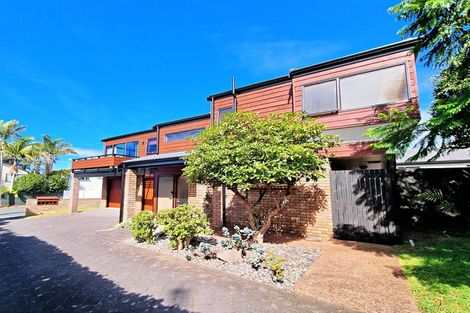 Photo of property in 1/11 Faulkner Road, Northcote Point, Auckland, 0627