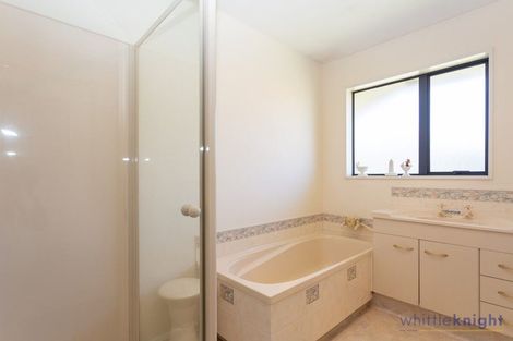 Photo of property in 27 Showgate Avenue, Sockburn, Christchurch, 8042