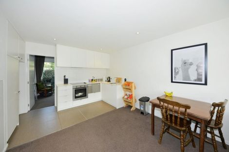 Photo of property in 9/20 North Avon Road, Richmond, Christchurch, 8013