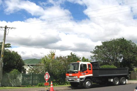 Photo of property in 2/1 Rangitoto Terrace, Milford, Auckland, 0620