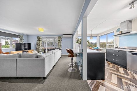 Photo of property in 142 Te Pene Avenue, Titahi Bay, Porirua, 5022