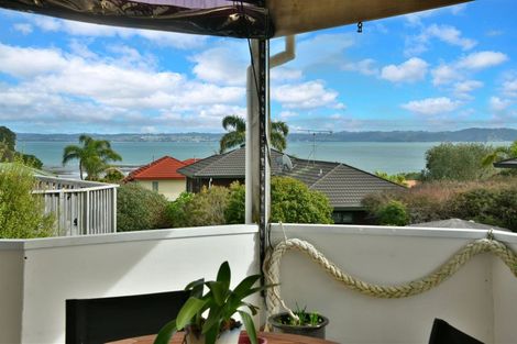 Photo of property in 1300 Whangaparaoa Road, Army Bay, Whangaparaoa, 0930