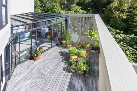 Photo of property in 2/79 Grafton Road, Roseneath, Wellington, 6011