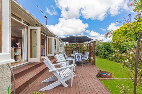 Photo of property in 21 Parata Street, Hokowhitu, Palmerston North, 4410