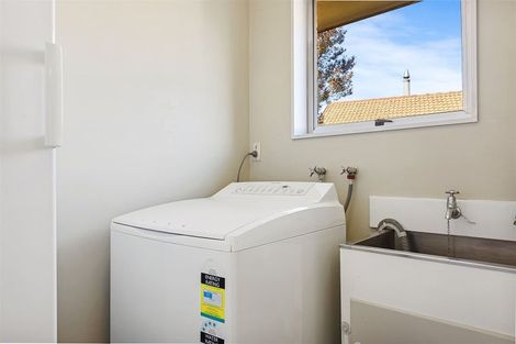 Photo of property in 5 Mckellar Place, Hornby, Christchurch, 8042