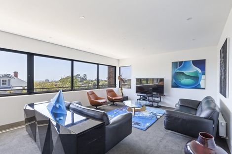 Photo of property in 5 Barrett Road, Spotswood, New Plymouth, 4310