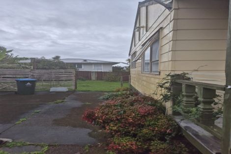 Photo of property in 2/5a Camp Road, Mount Wellington, Auckland, 1062